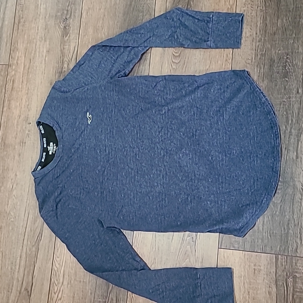 Hollister long sleeve tee, EUC